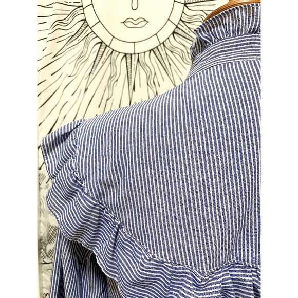 π Beautiful embroidered top - Picture 6 of 11